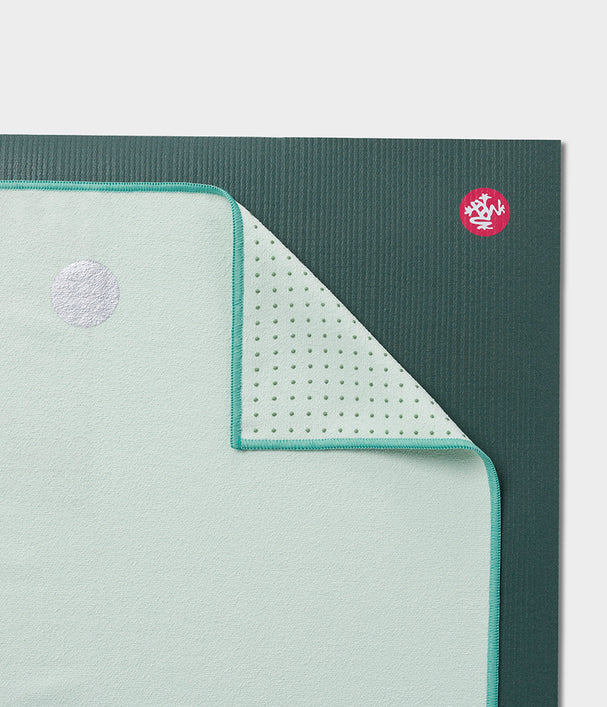 Manduka mat towel yogitoes Chloro